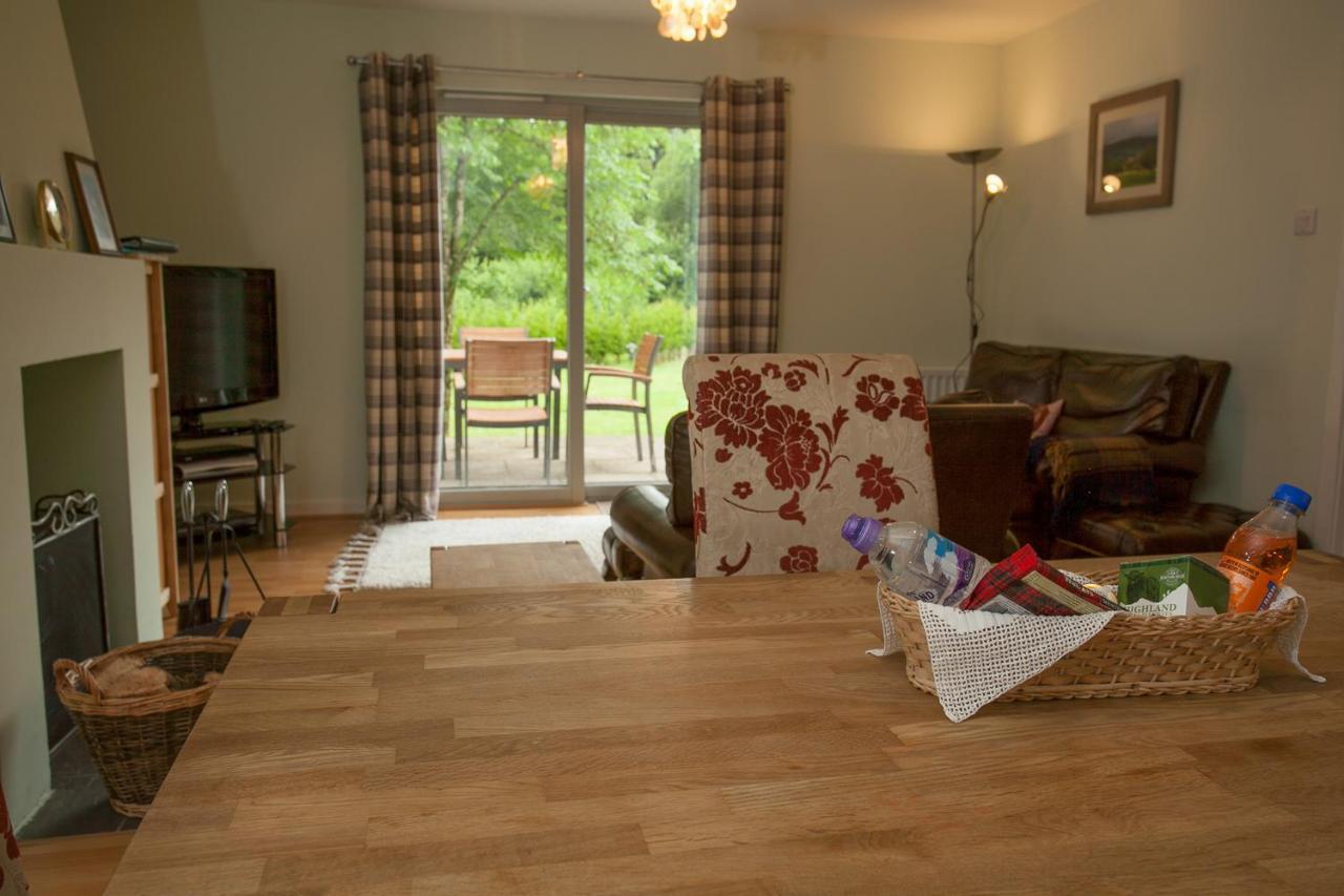 Loch Ness Abbey Cottages ฟอร์ตออกัสตัส ภายนอก รูปภาพ