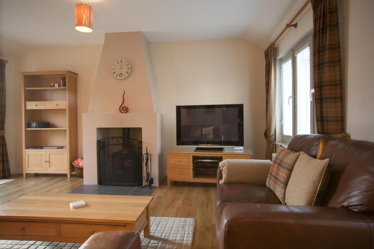Loch Ness Abbey Cottages ฟอร์ตออกัสตัส ภายนอก รูปภาพ